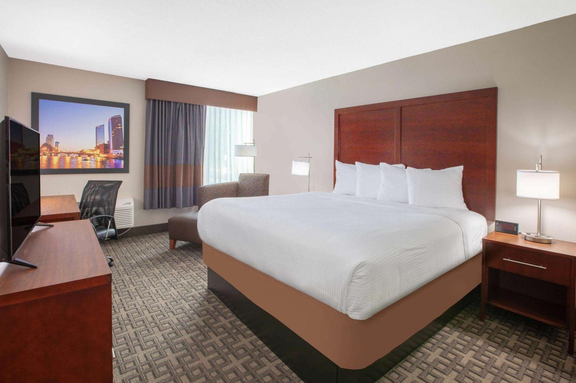 Baymont By Wyndham Grand Rapids Near Downtown Hotel Wyoming Exterior foto